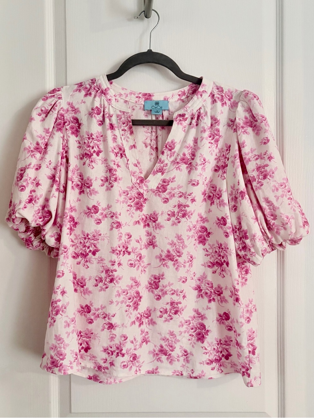 CeCe White Pink Floral V-Neck Puff Sleeve Blouse